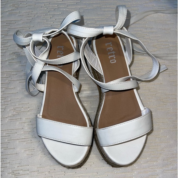 Platform sandals - Picture 2 of 2